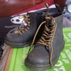 Toddler Dr martens in size US9